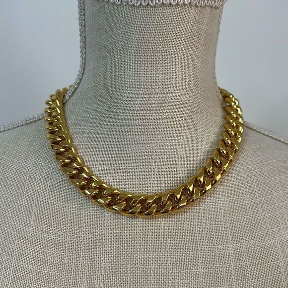 Gold Tone Chain Chunky Statement Necklace - Picture 2 of 6